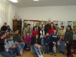 Podjela novogodišnjih paketića