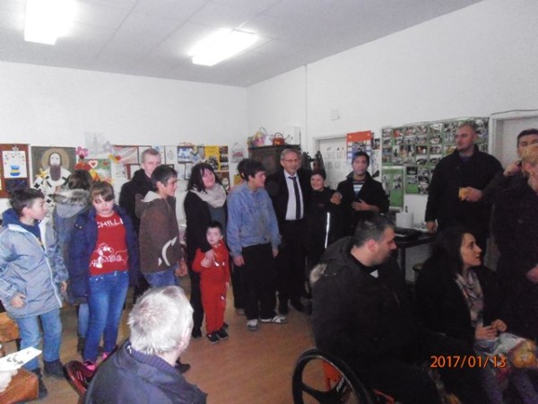 Podjela novogodišnjih paketića